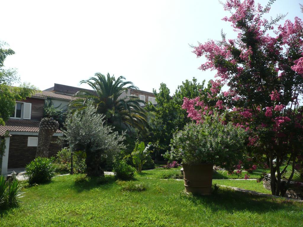 Hotel Levolle Marine Poggio Mezzana Esterno foto