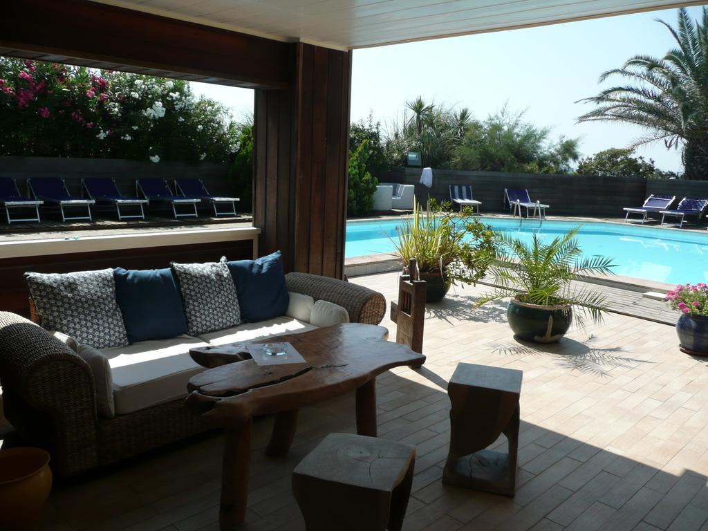 Hotel Levolle Marine Poggio Mezzana Esterno foto